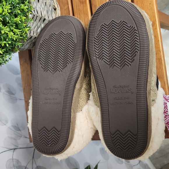 Muk Luks Cozy Slippers - Picture 9 of 10